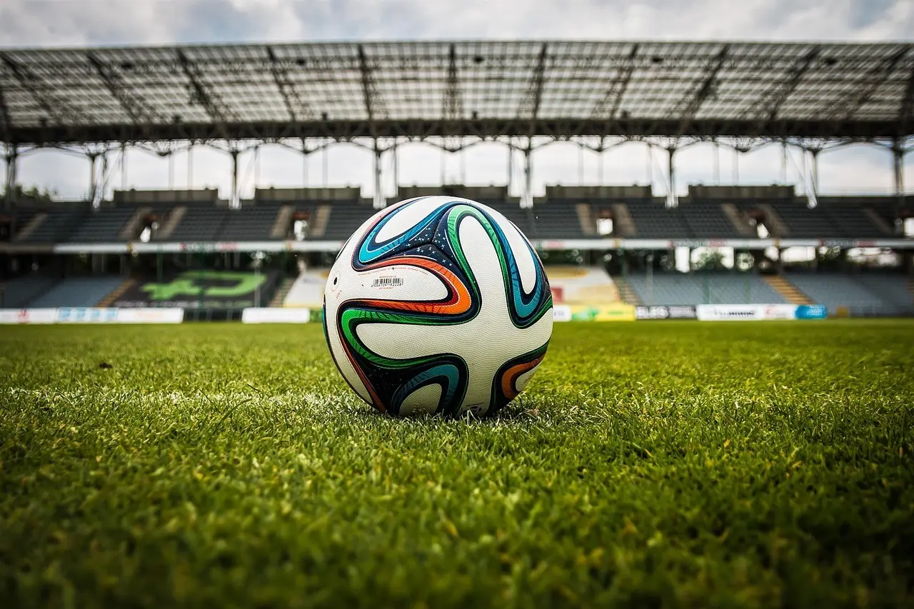 Fotboll på en fotbollsarena